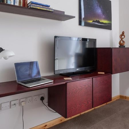 Contemporary One Bedroom Apartment Close To All Amenities In Conservation Area タイン エクステリア 写真