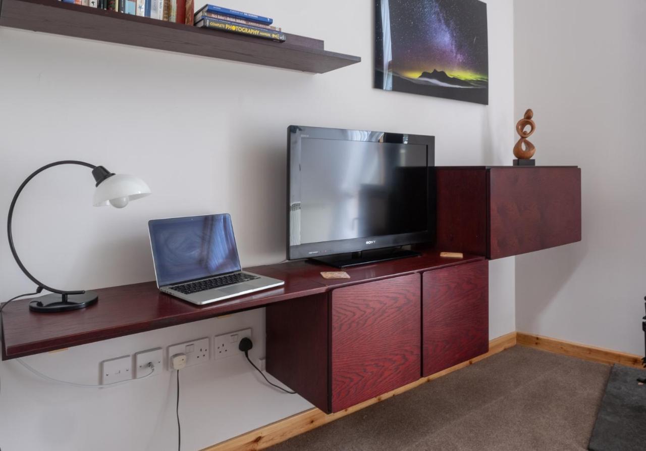 Contemporary One Bedroom Apartment Close To All Amenities In Conservation Area タイン エクステリア 写真